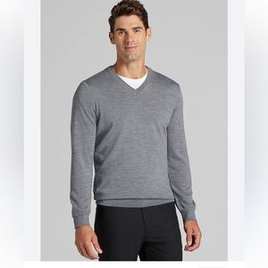 Jos. A. Bank Men's blue  V-Neck Sweater size L NWT